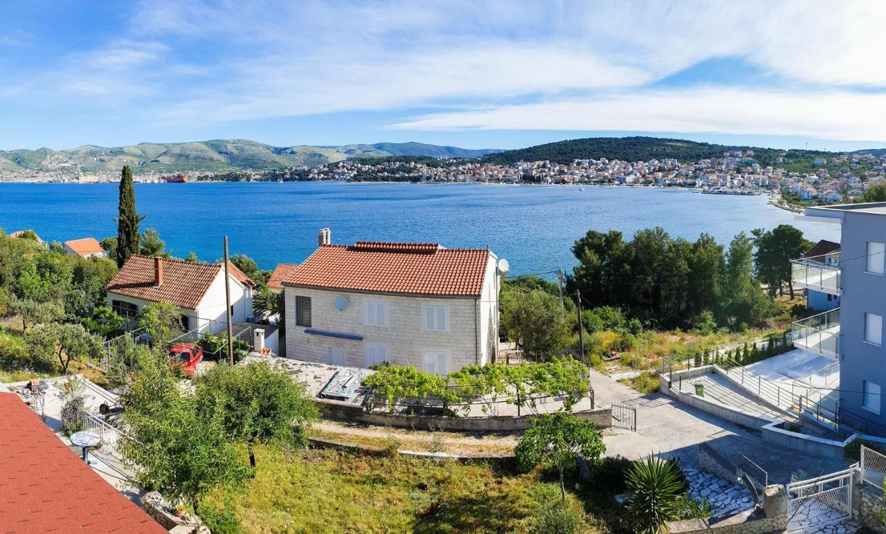 Villa Uno Τρογκίρ Εξωτερικό φωτογραφία