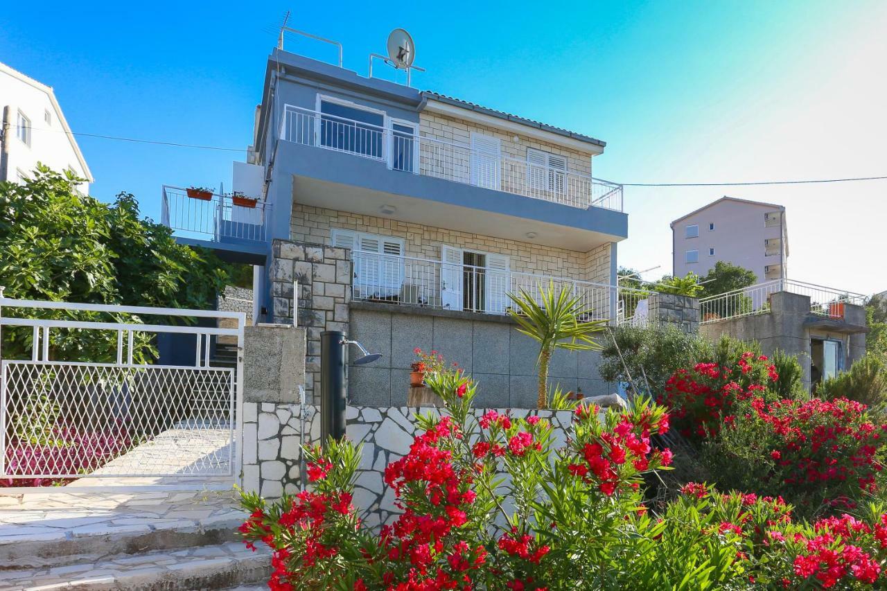 Villa Uno Τρογκίρ Εξωτερικό φωτογραφία