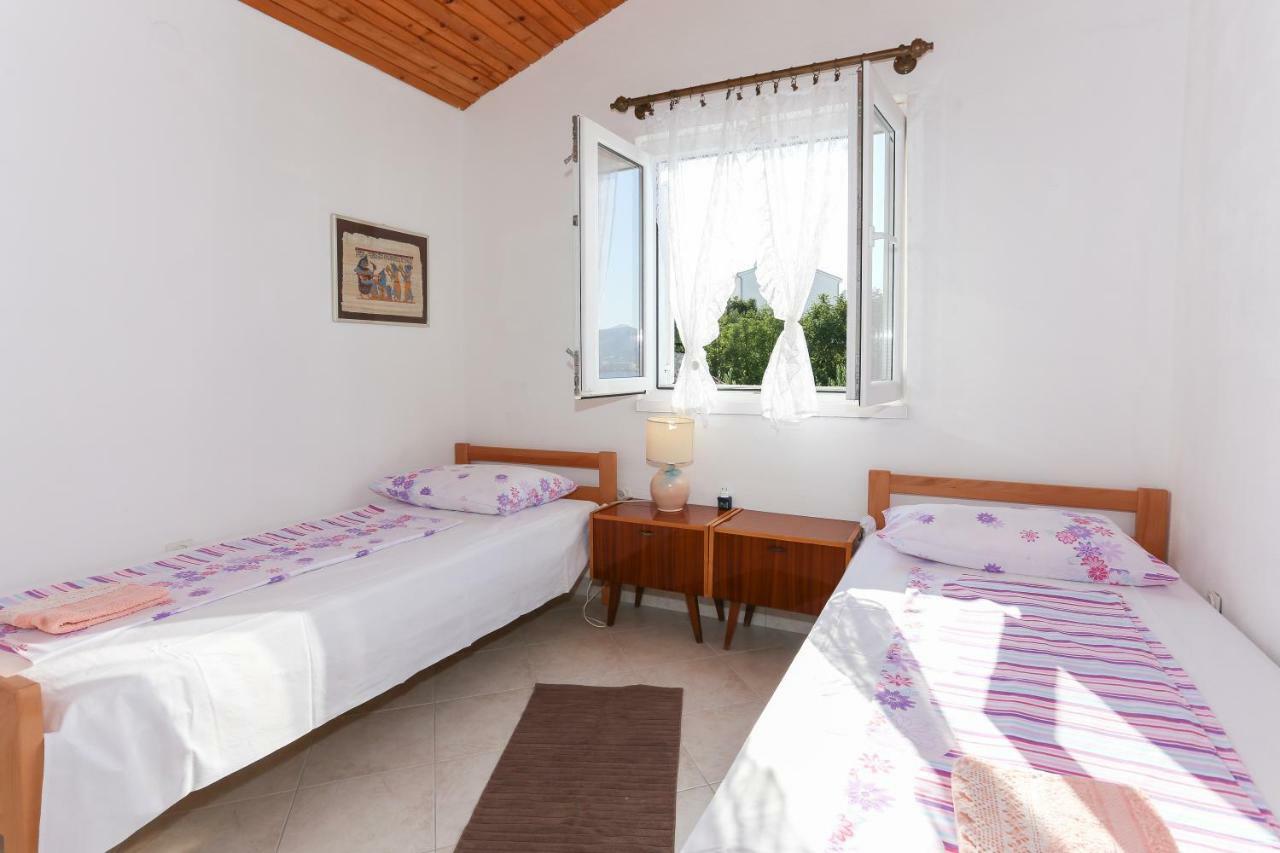 Villa Uno Τρογκίρ Εξωτερικό φωτογραφία